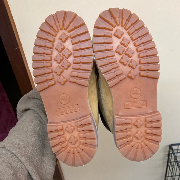 Timberland 6” Premium Wheat Boots - Picture 16 of 17